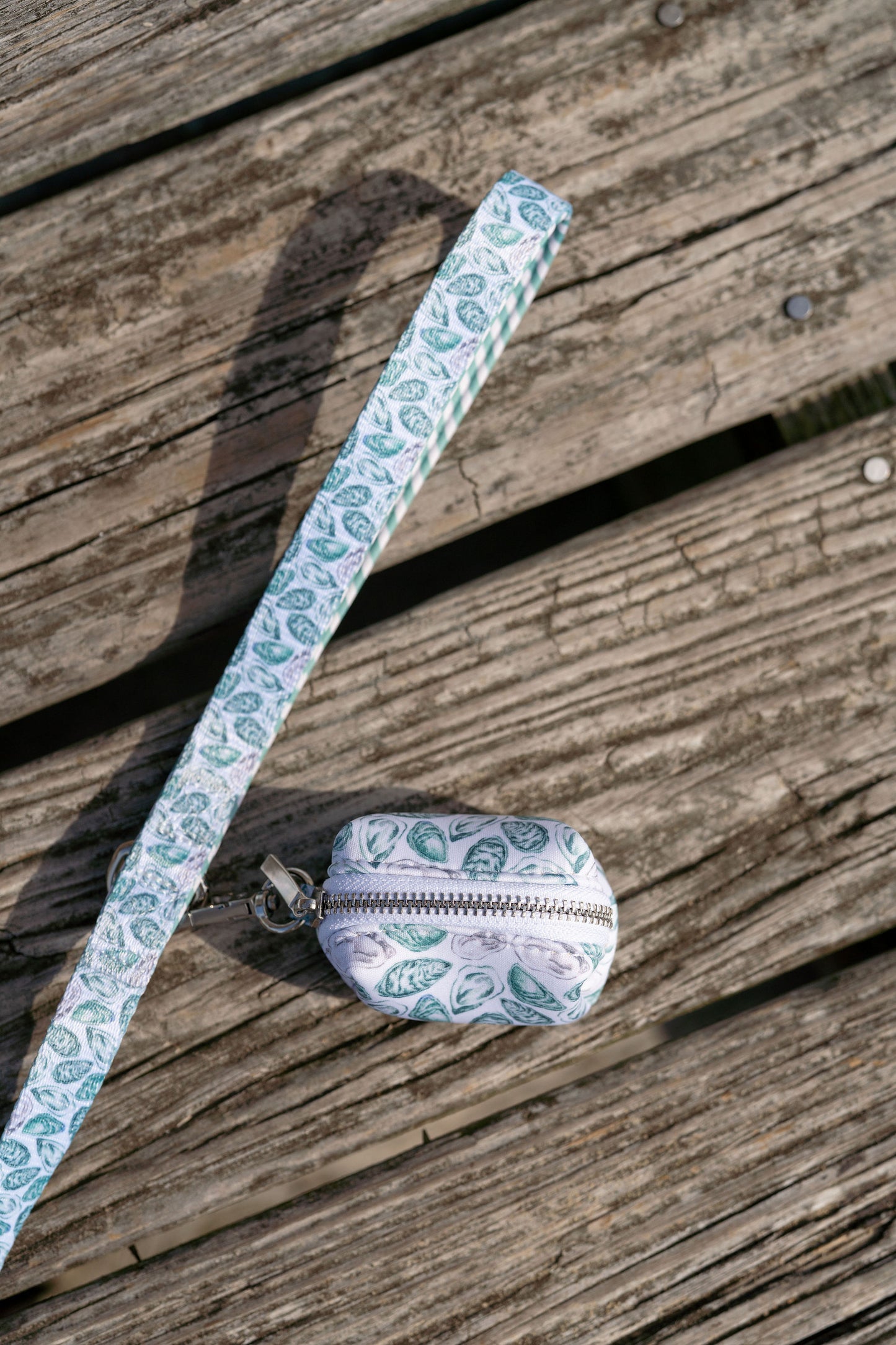 Green Oyster Waste Bag Holder