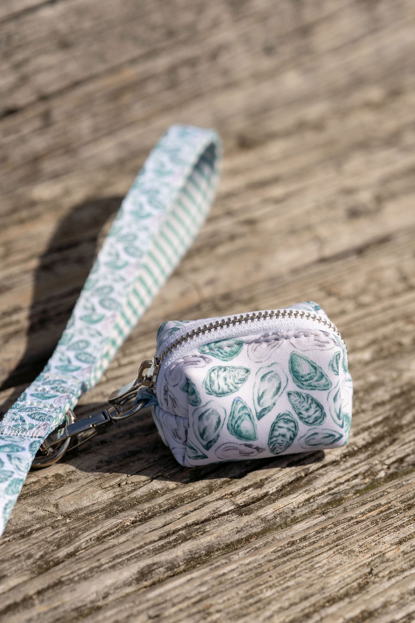 Green Oyster Waste Bag Holder