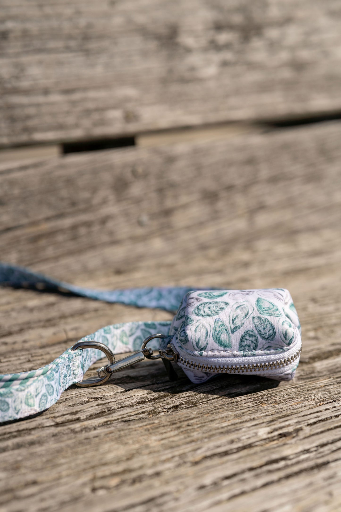 Green Oyster Waste Bag Holder